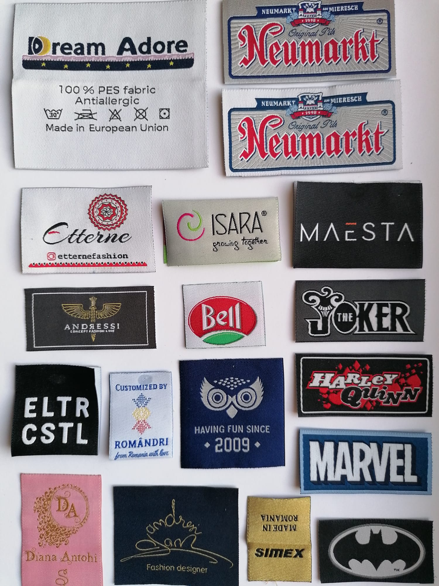 Etichete textile țesute personalizate